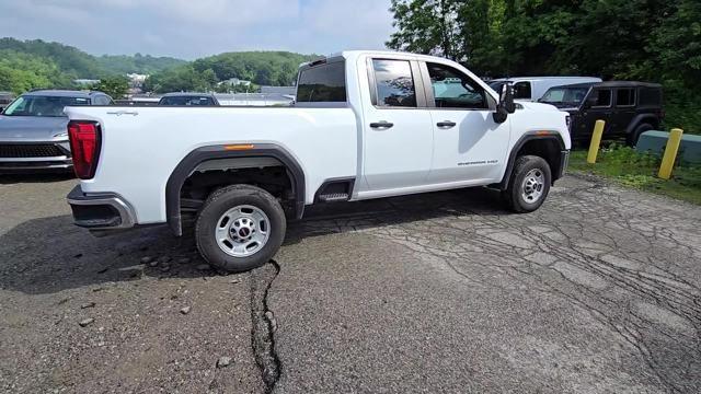 2024 GMC Sierra 2500 HD Vehicle Photo in Pleasant Hills, PA 15236