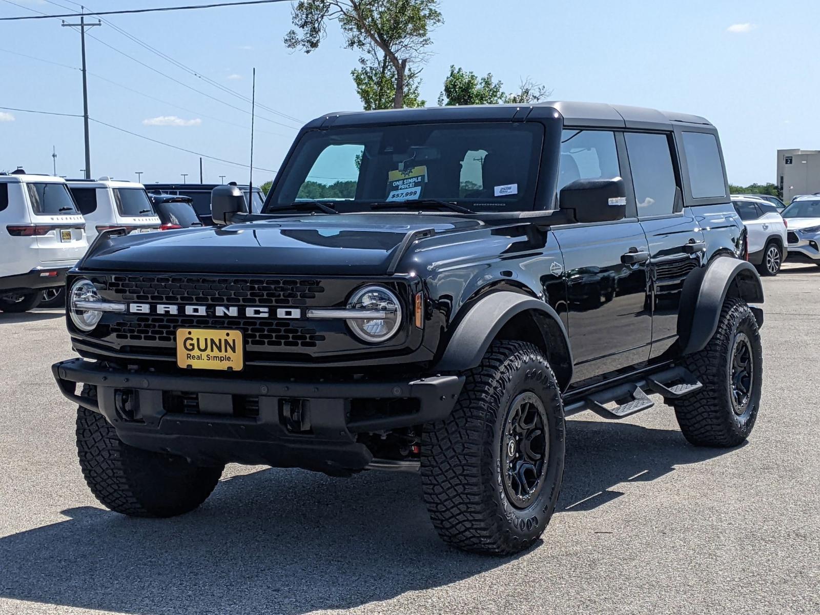 2024 Ford Bronco Vehicle Photo in Seguin, TX 78155