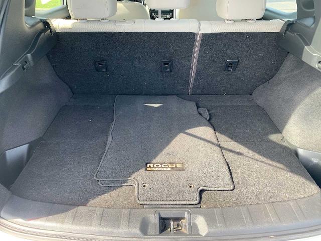 2017 Nissan Rogue Sport Vehicle Photo in MOON TOWNSHIP, PA 15108-2571