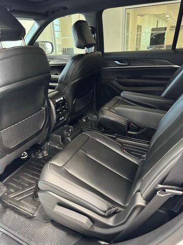 2024 Jeep Grand Cherokee L Vehicle Photo in Peoria, IL 61615