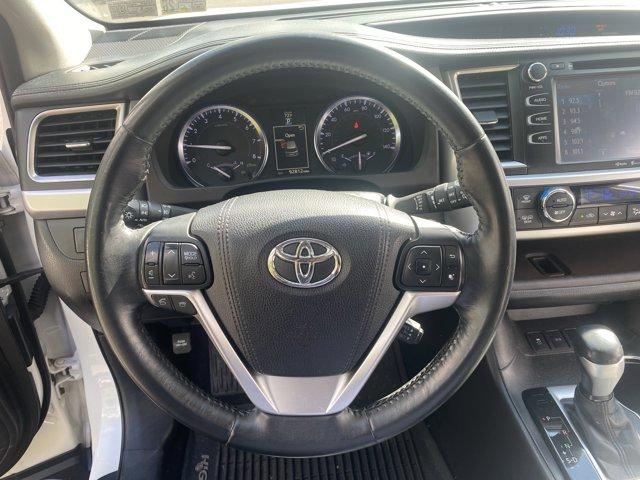 2015 Toyota Highlander Vehicle Photo in Doylsetown, PA 18901