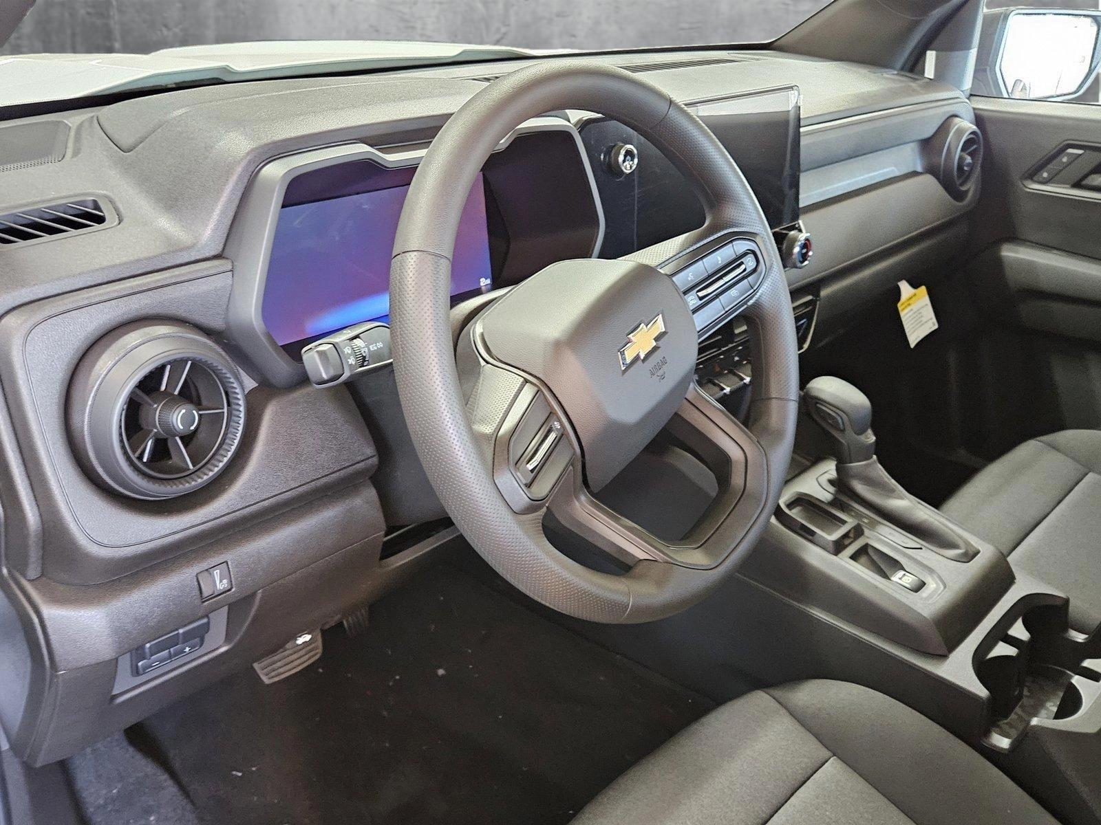 2024 Chevrolet Colorado Vehicle Photo in PEMBROKE PINES, FL 33024-6534