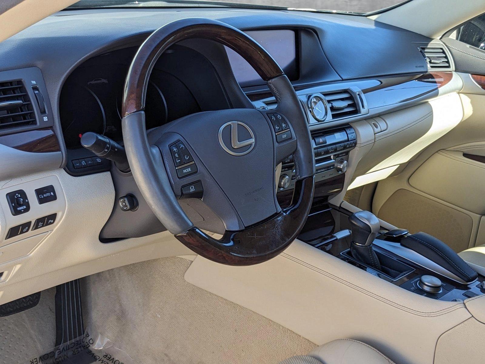 2014 Lexus LS 460 Vehicle Photo in Tampa, FL 33614