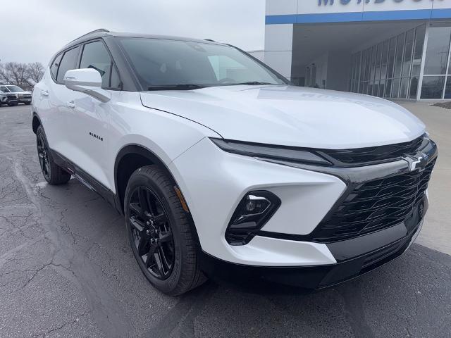 2025 Chevrolet Blazer Vehicle Photo in MANHATTAN, KS 66502-5036