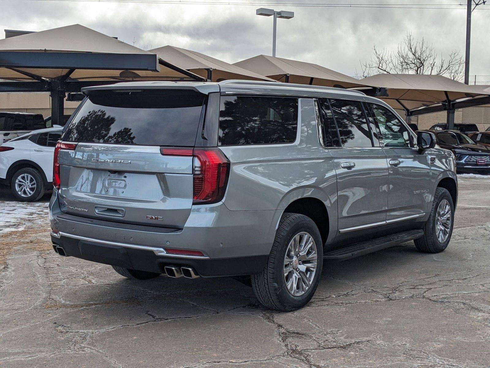 2025 GMC Yukon XL Vehicle Photo in GOLDEN, CO 80401-3850