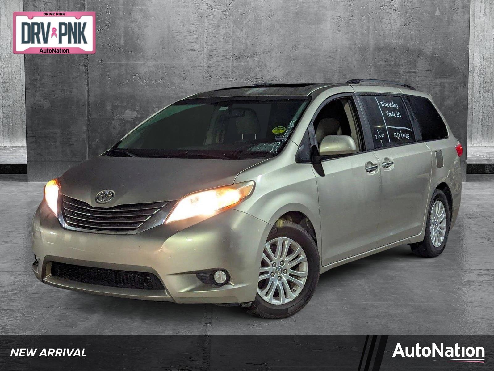 2015 Toyota Sienna Vehicle Photo in Davie, FL 33331