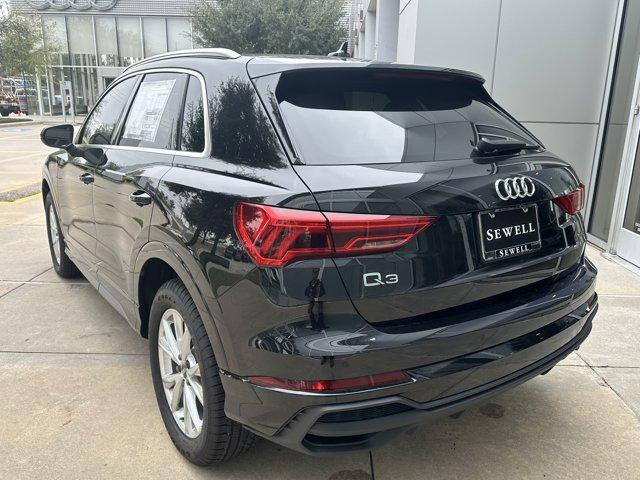 2025 Audi Q3 Vehicle Photo in HOUSTON, TX 77090