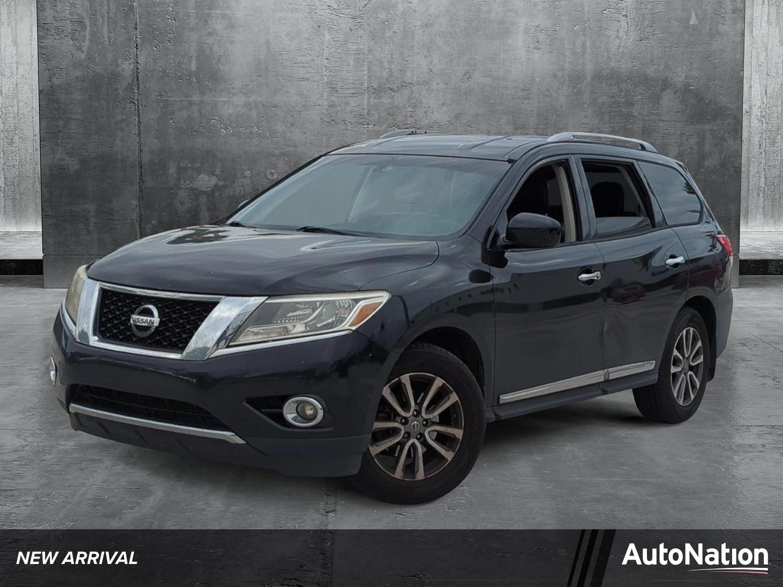 2014 Nissan Pathfinder Vehicle Photo in Pembroke Pines, FL 33027