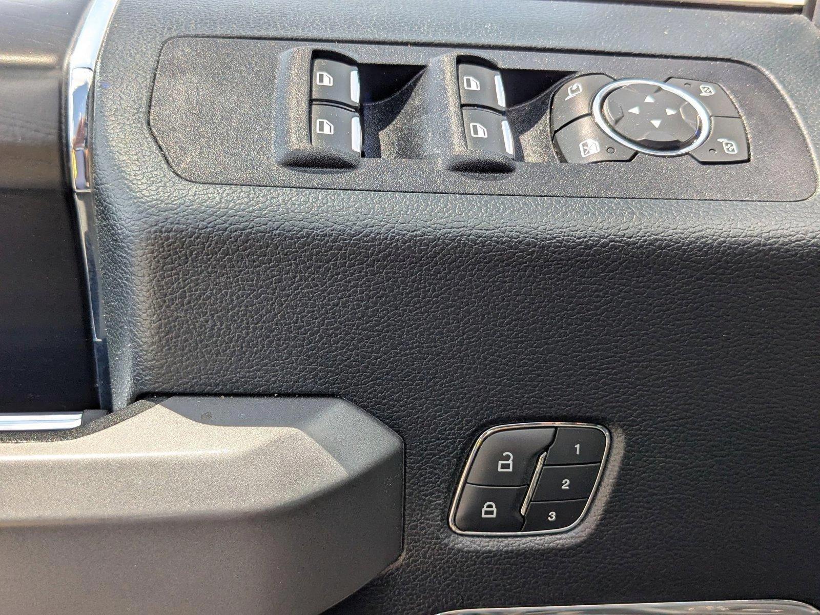 2019 Ford F-150 Vehicle Photo in St. Petersburg, FL 33713