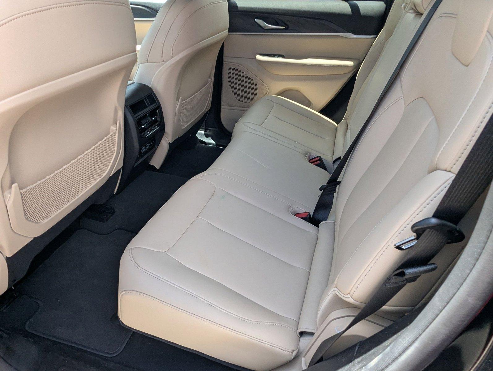 2023 Jeep Grand Cherokee Vehicle Photo in Delray Beach, FL 33444