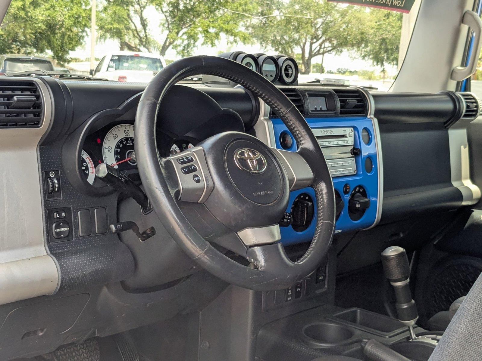 2007 Toyota FJ Cruiser Vehicle Photo in St. Petersburg, FL 33713