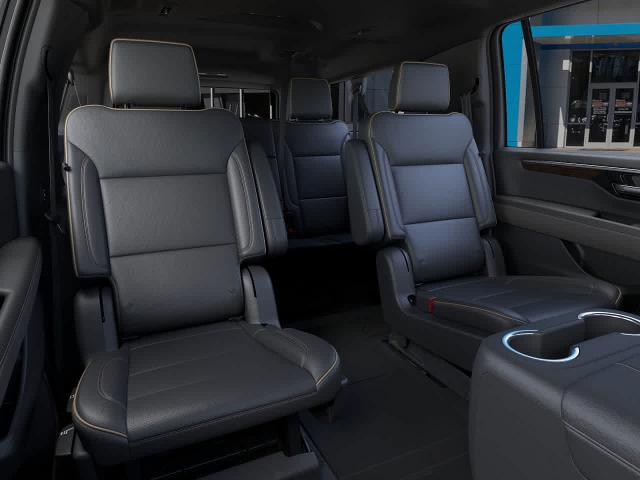 2025 Chevrolet Suburban Vehicle Photo in MOON TOWNSHIP, PA 15108-2571