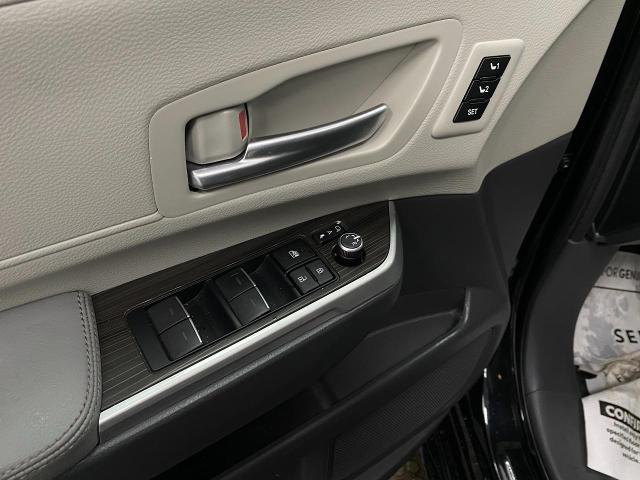 2024 Toyota Sienna Vehicle Photo in Appleton, WI 54913