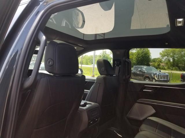 2025 GMC Sierra EV Vehicle Photo in ELYRIA, OH 44035-6349