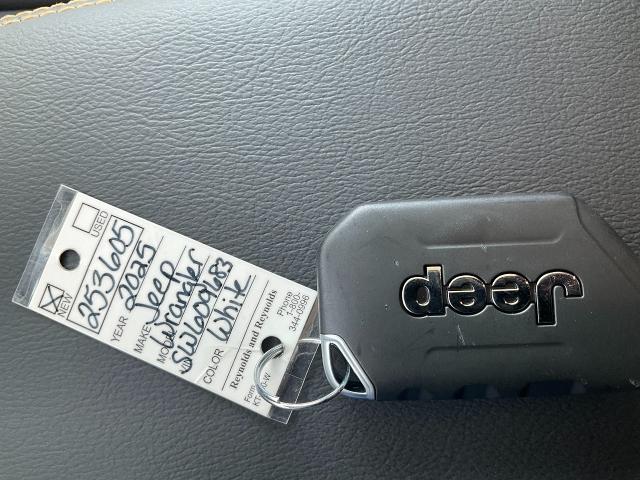 2025 Jeep Wrangler Vehicle Photo in Kaukauna, WI 54130