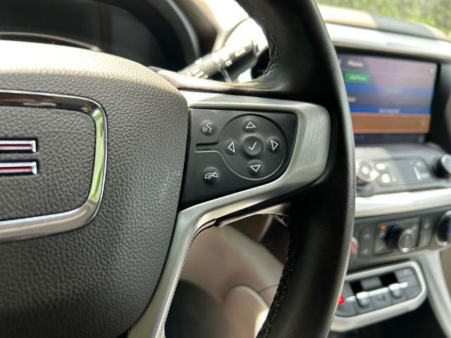2023 GMC Acadia Vehicle Photo in Statesboro, GA 30458