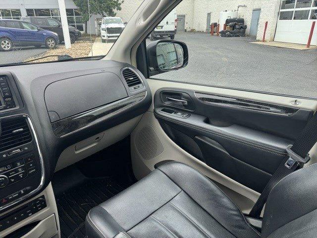 2012 Chrysler Town & Country Vehicle Photo in Mechanicsburg, PA 17050-1707