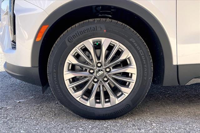 2024 Cadillac XT4 Vehicle Photo in KANSAS CITY, MO 64114-4545