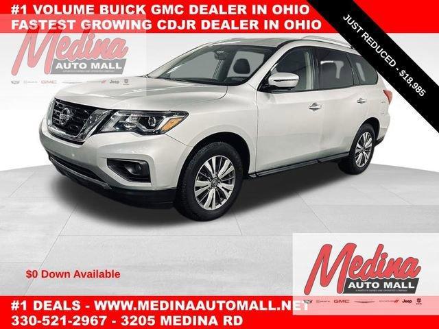 2019 Nissan Pathfinder Vehicle Photo in MEDINA, OH 44256-9631