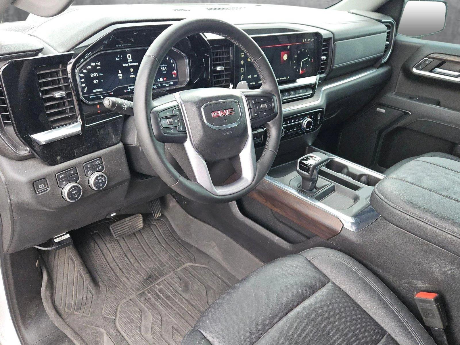 2024 GMC Sierra 1500 Vehicle Photo in MESA, AZ 85206-4395