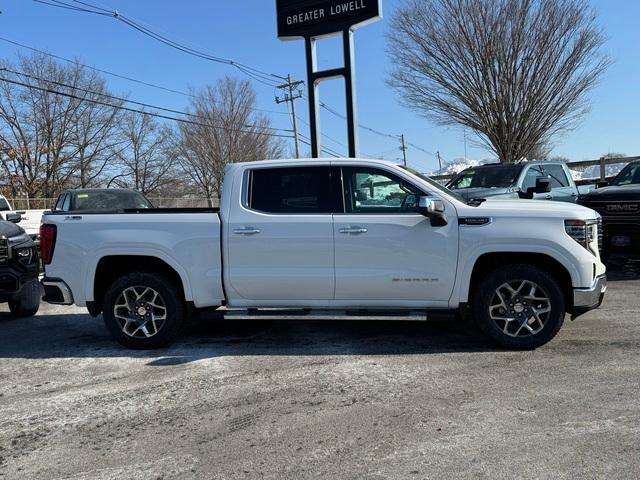 2025 GMC Sierra 1500 Vehicle Photo in LOWELL, MA 01852-4336