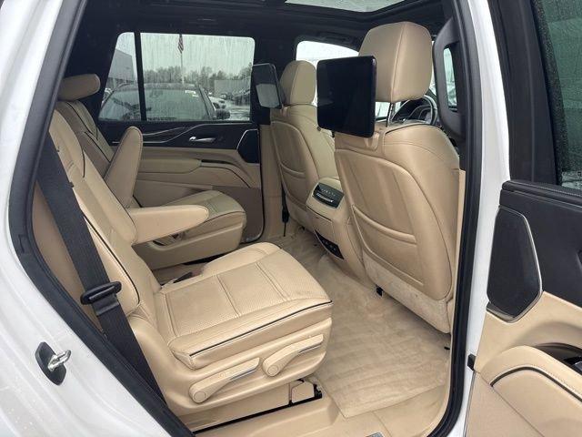 2021 Cadillac Escalade Vehicle Photo in MEDINA, OH 44256-9631