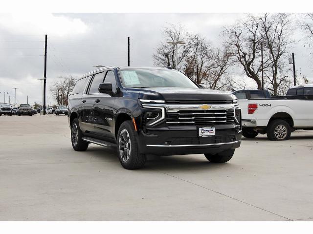 2025 Chevrolet Suburban Vehicle Photo in ROSENBERG, TX 77471-5675