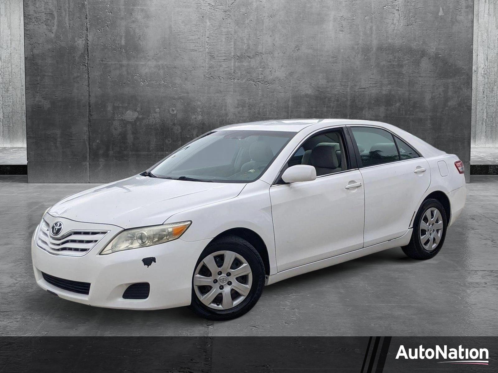 2011 Toyota Camry Vehicle Photo in Pembroke Pines , FL 33084