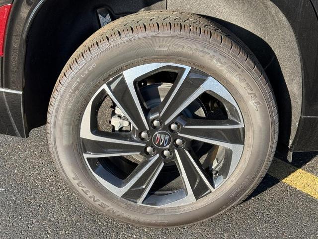 2025 Buick Enclave Vehicle Photo in COLUMBIA, MO 65203-3903