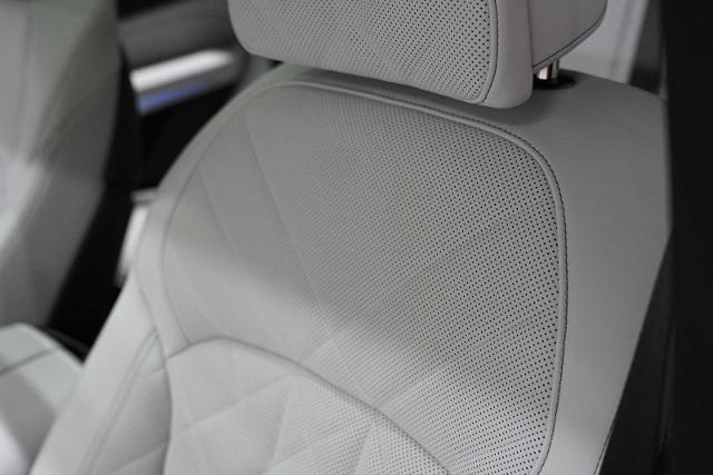 2025 BMW X5 xDrive50e Vehicle Photo in GRAPEVINE, TX 76051