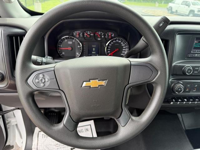 2024 Chevrolet Silverado 5500 HD Vehicle Photo in COLUMBIA, MO 65203-3903