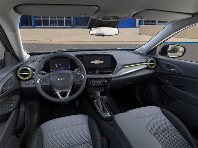 2025 Chevrolet Trax Vehicle Photo in ENGLEWOOD, CO 80113-6708