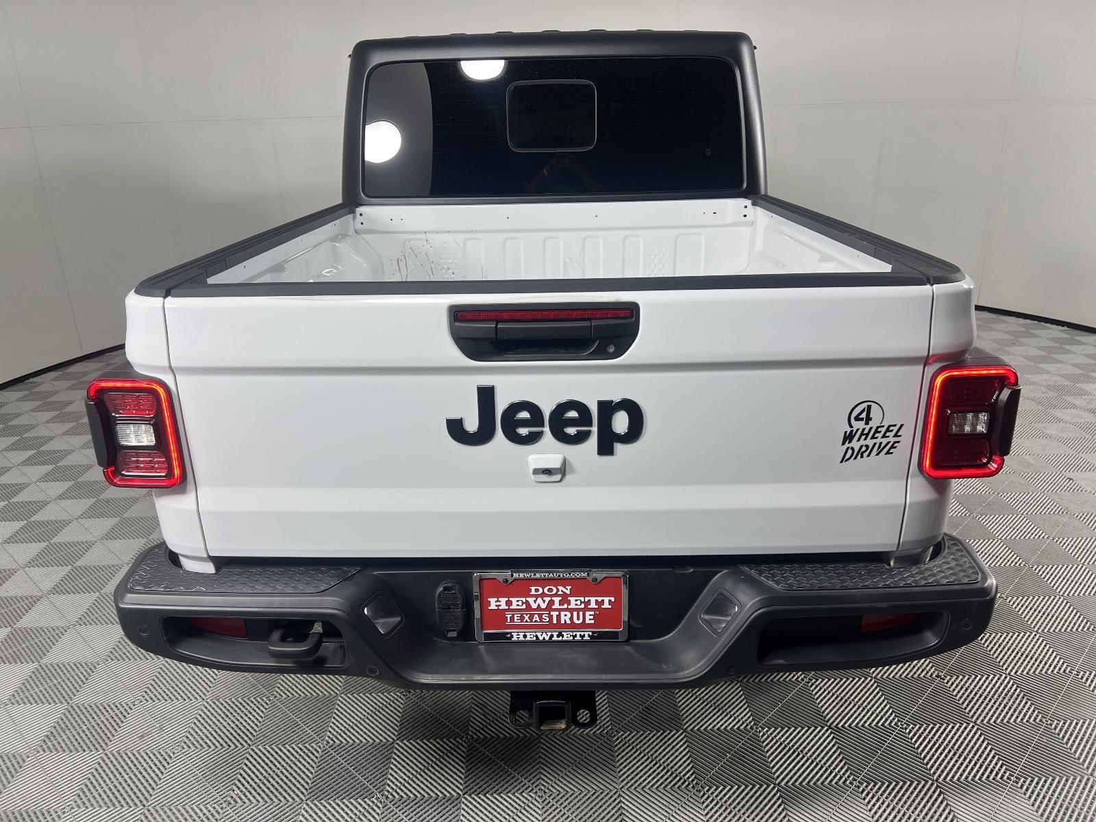 2024 Jeep Gladiator Vehicle Photo in GEORGETOWN, TX 78626-7508