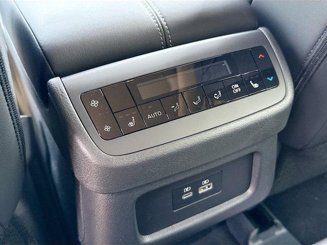 2025 Nissan Pathfinder Vehicle Photo in Flemington, NJ 08822