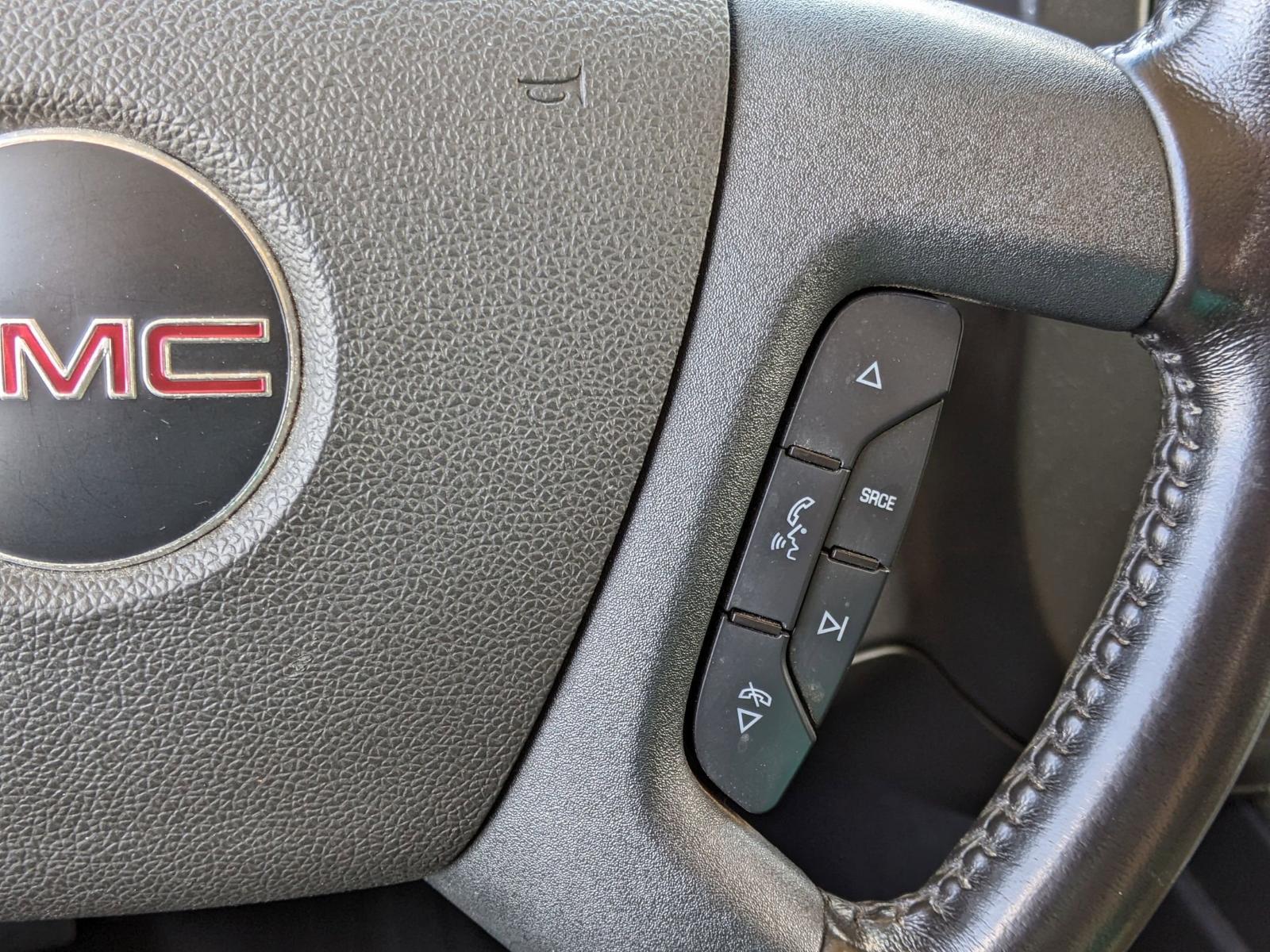 2023 GMC Savana Cargo Van Vehicle Photo in Seguin, TX 78155