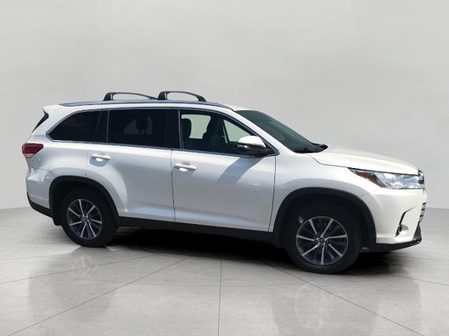 2019 Toyota Highlander Vehicle Photo in GREEN BAY, WI 54303-3330