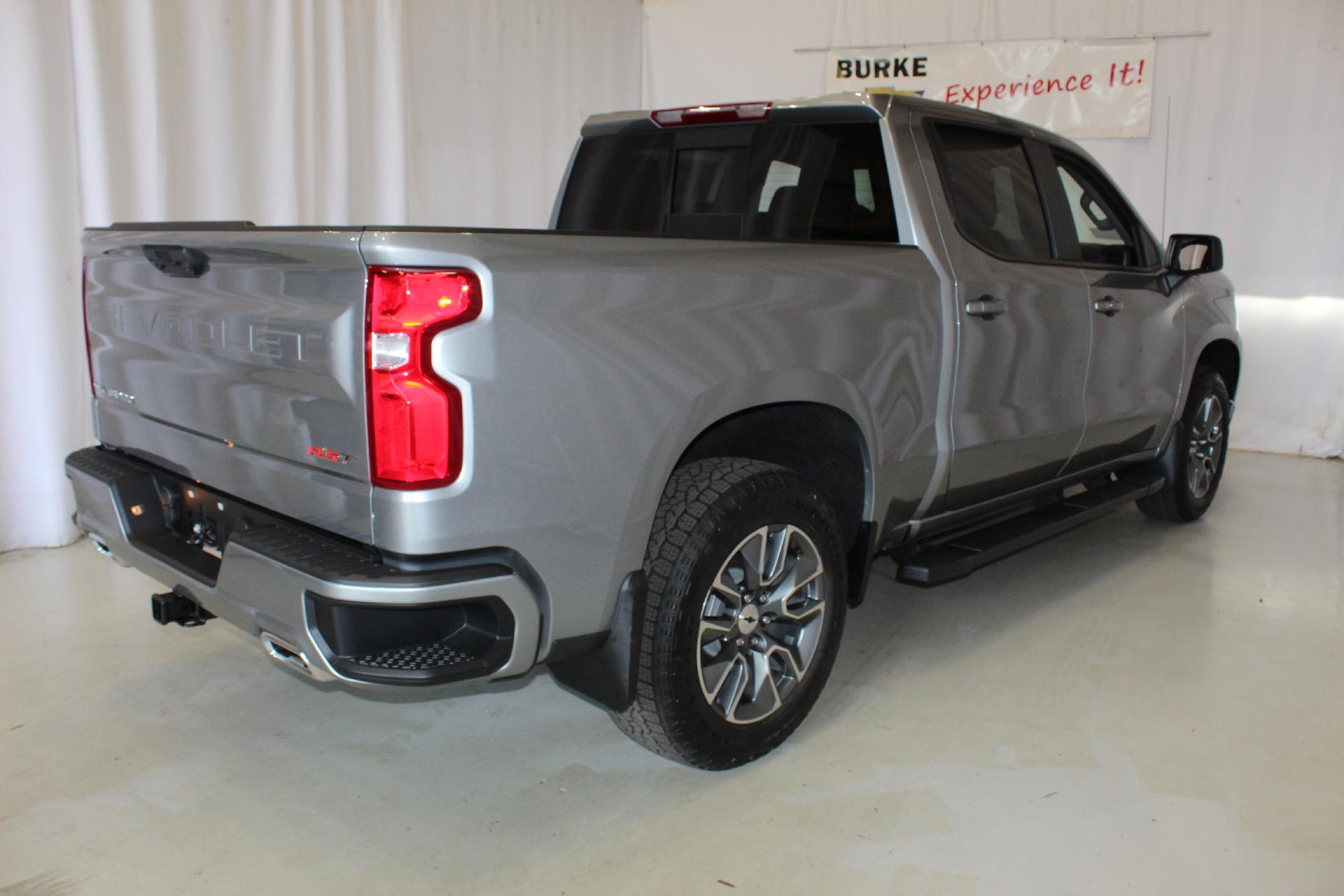2025 Chevrolet Silverado 1500 Vehicle Photo in NORTHAMPTON, MA 01060-1120