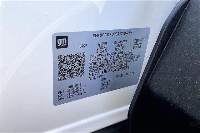 2025 Chevrolet Trax Vehicle Photo in TOPEKA, KS 66609-0000