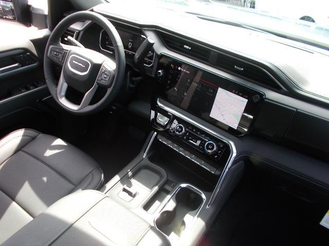 2025 GMC Sierra 2500 HD Vehicle Photo in LOWELL, MA 01852-4336