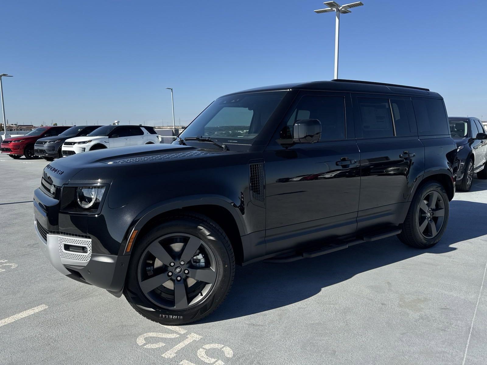 2025 Defender Vehicle Photo in AUSTIN, TX 78717