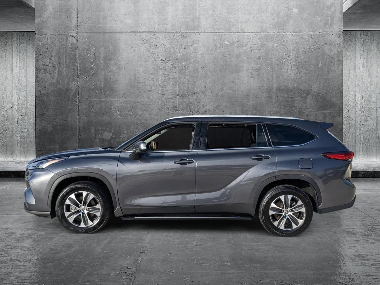 2022 Toyota Highlander Vehicle Photo in Davie, FL 33331