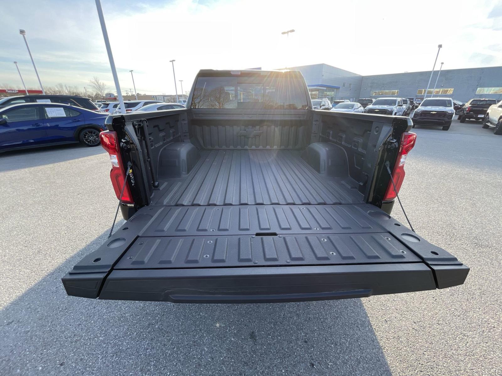 2025 Chevrolet Silverado 1500 Vehicle Photo in BENTONVILLE, AR 72712-4322