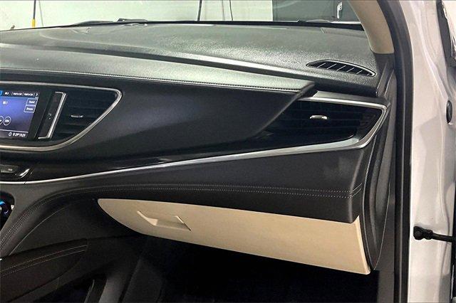 2020 Buick Enclave Vehicle Photo in TOPEKA, KS 66609-0000