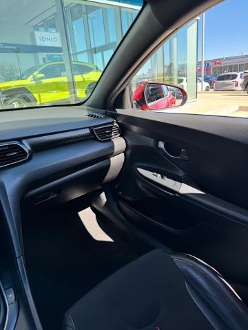 2019 Hyundai VELOSTER Vehicle Photo in Peoria, IL 61615