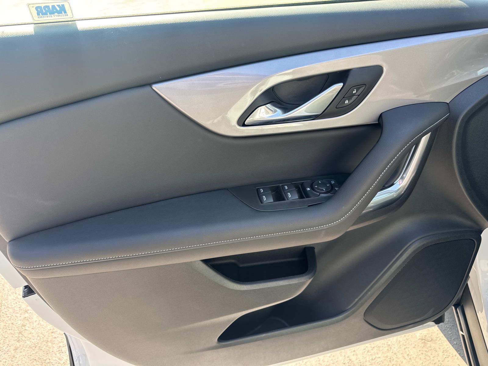 2025 Chevrolet Blazer Vehicle Photo in LOS ANGELES, CA 90007-3794