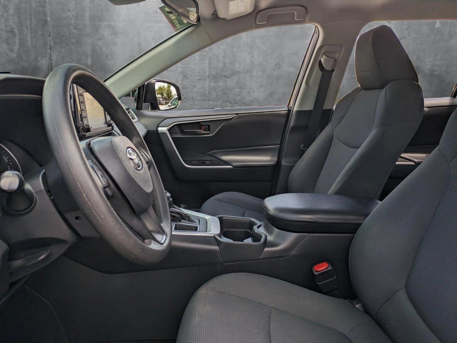 2019 Toyota RAV4 Vehicle Photo in Winter Park, FL 32792