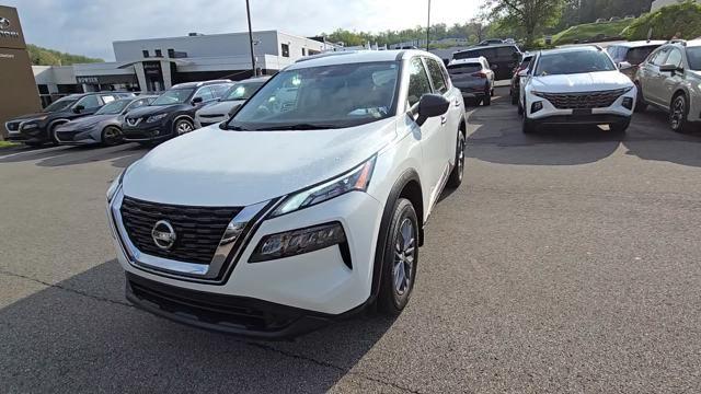 2021 Nissan Rogue Vehicle Photo in Pleasant Hills, PA 15236