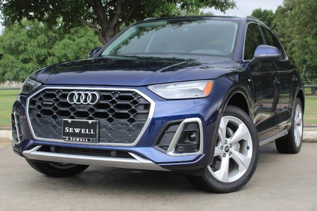 2024 Audi Q5 Vehicle Photo in HOUSTON, TX 77090