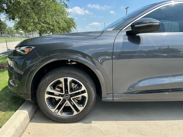 2025 Audi Q5 Vehicle Photo in HOUSTON, TX 77090