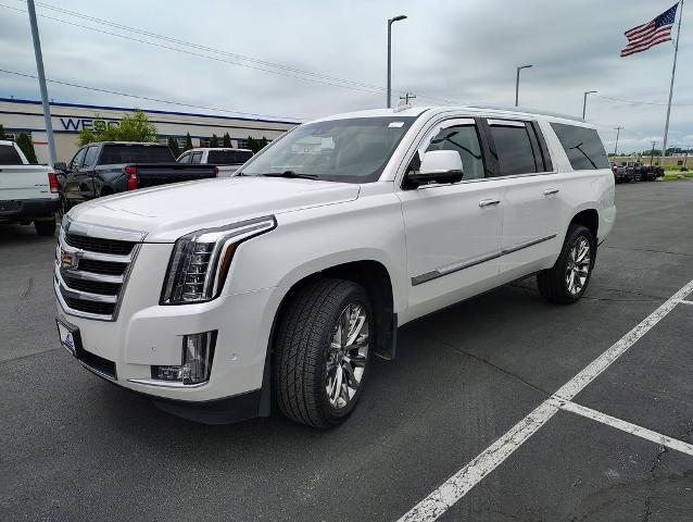 2018 Cadillac Escalade ESV Vehicle Photo in GREEN BAY, WI 54304-5303